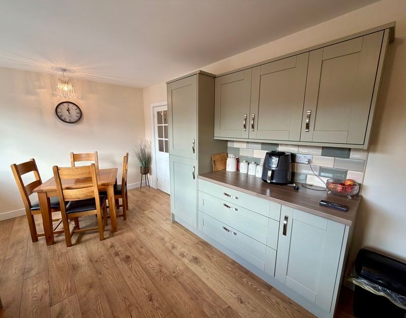 Property photo 3 of 10 Photo 3