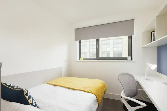 Property photo 1 of 50