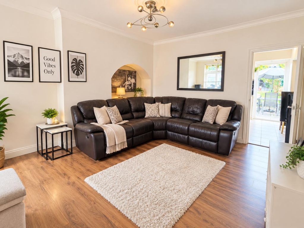 Property photo 3 of 17 Bright Modern Living Room Retreat.Png