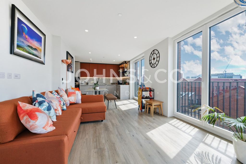 Property photo 2 of 10