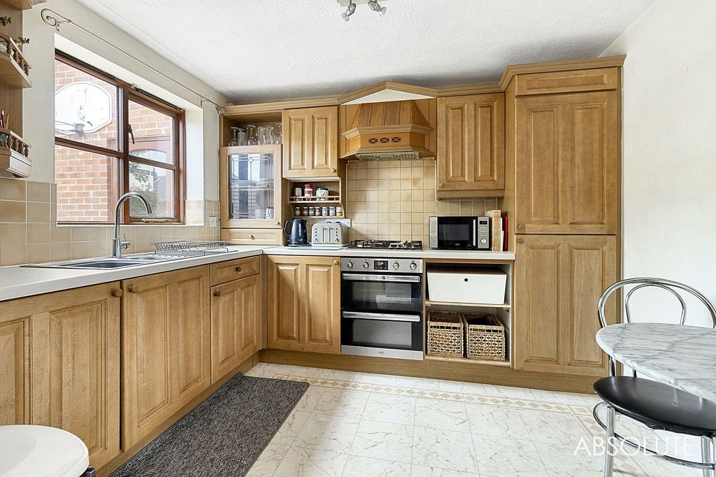 Property photo 3 of 21