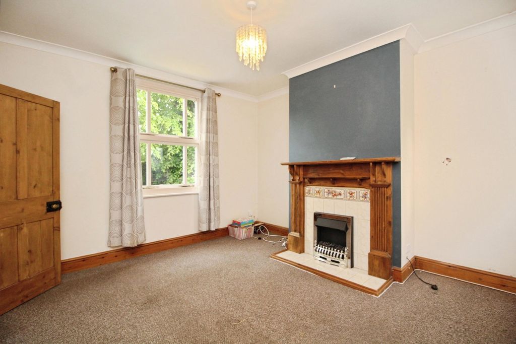 Property photo 3 of 25