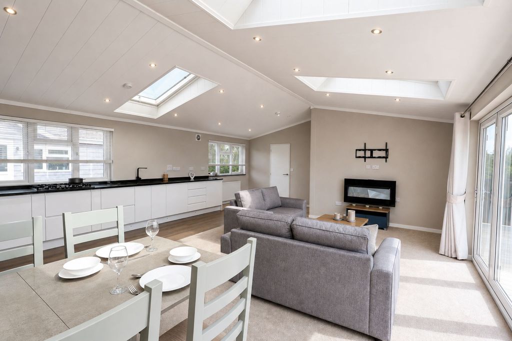 Property photo 3 of 13 Open Plan Lounge/Diner/Kitchen