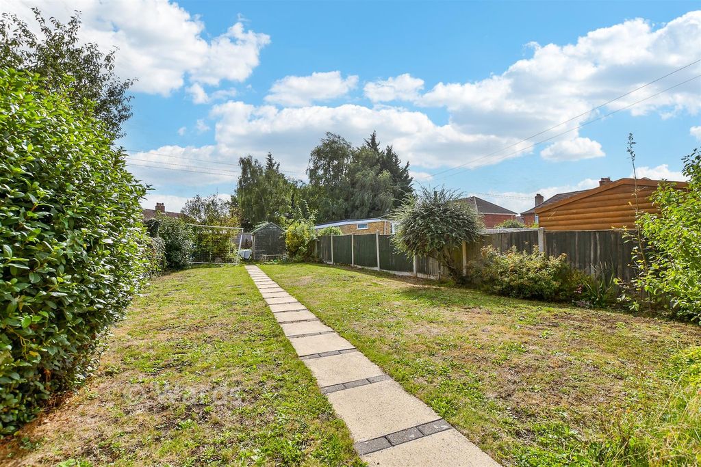 Property photo 2 of 17 Rear Garden
