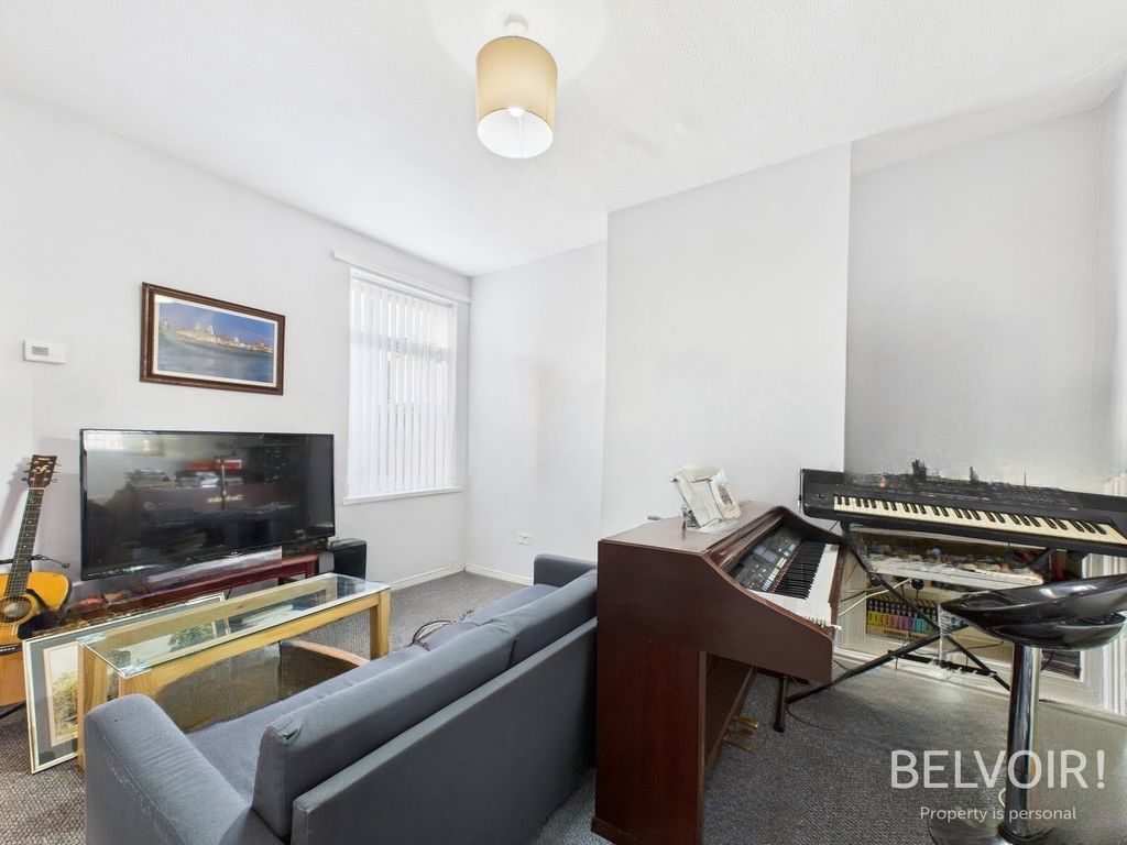 Property photo 3 of 9