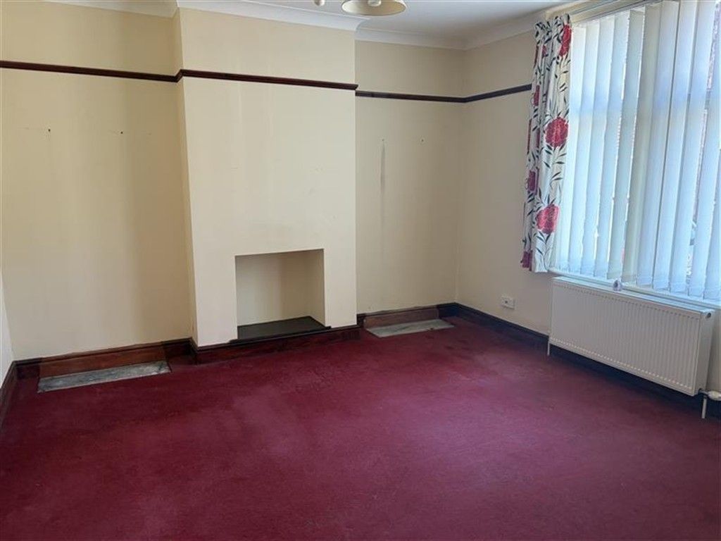 Property photo 2 of 9 Lounge