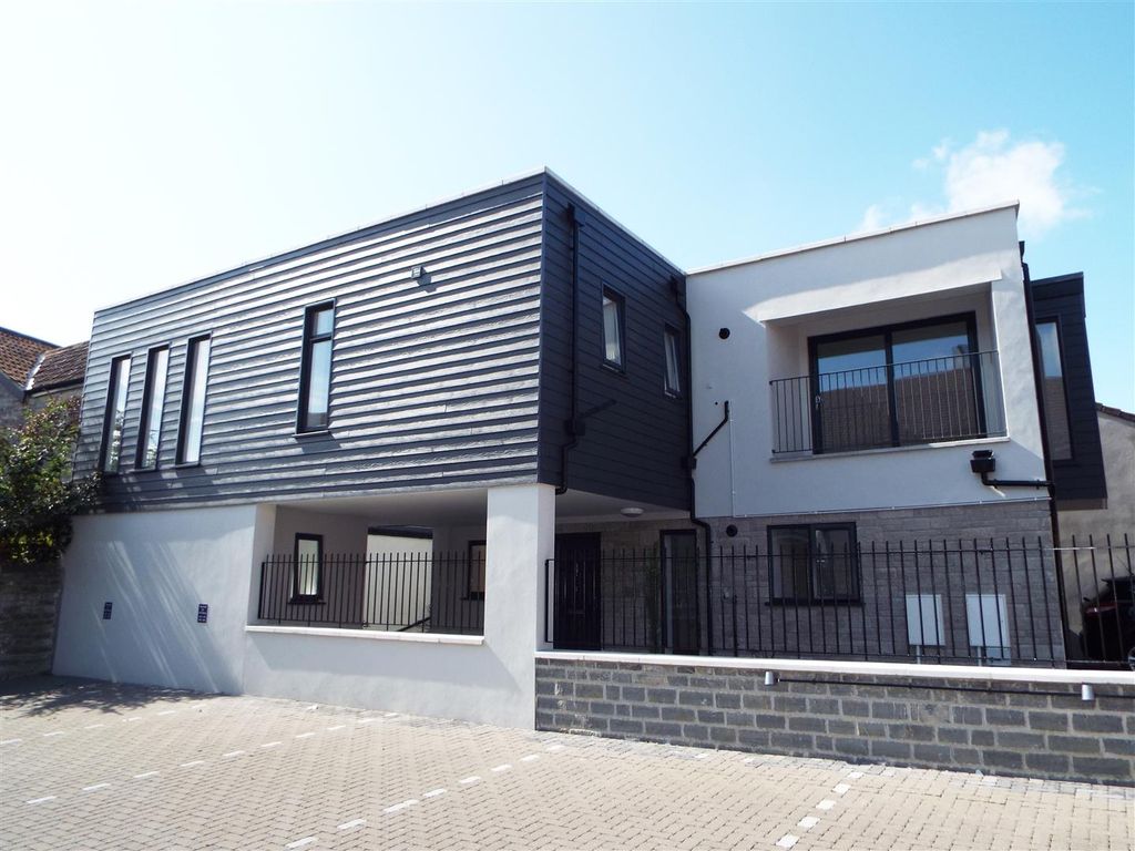 Property photo 1 of 20