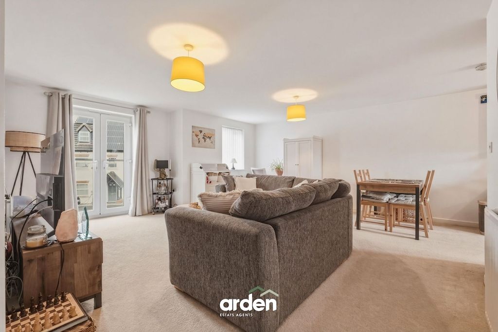 Property photo 3 of 14