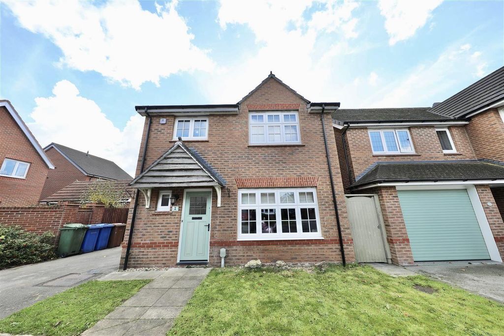 Property photo 1 of 18 Front