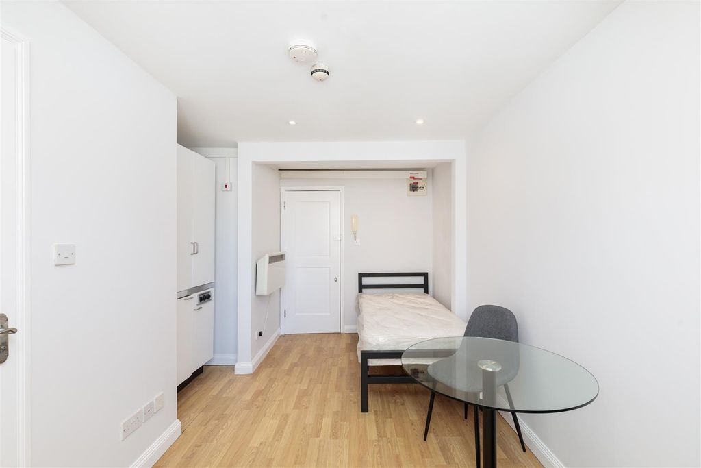 Property photo 3 of 9 4R3A1823.Jpg