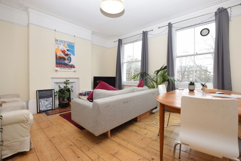 Property photo 2 of 7 Lr