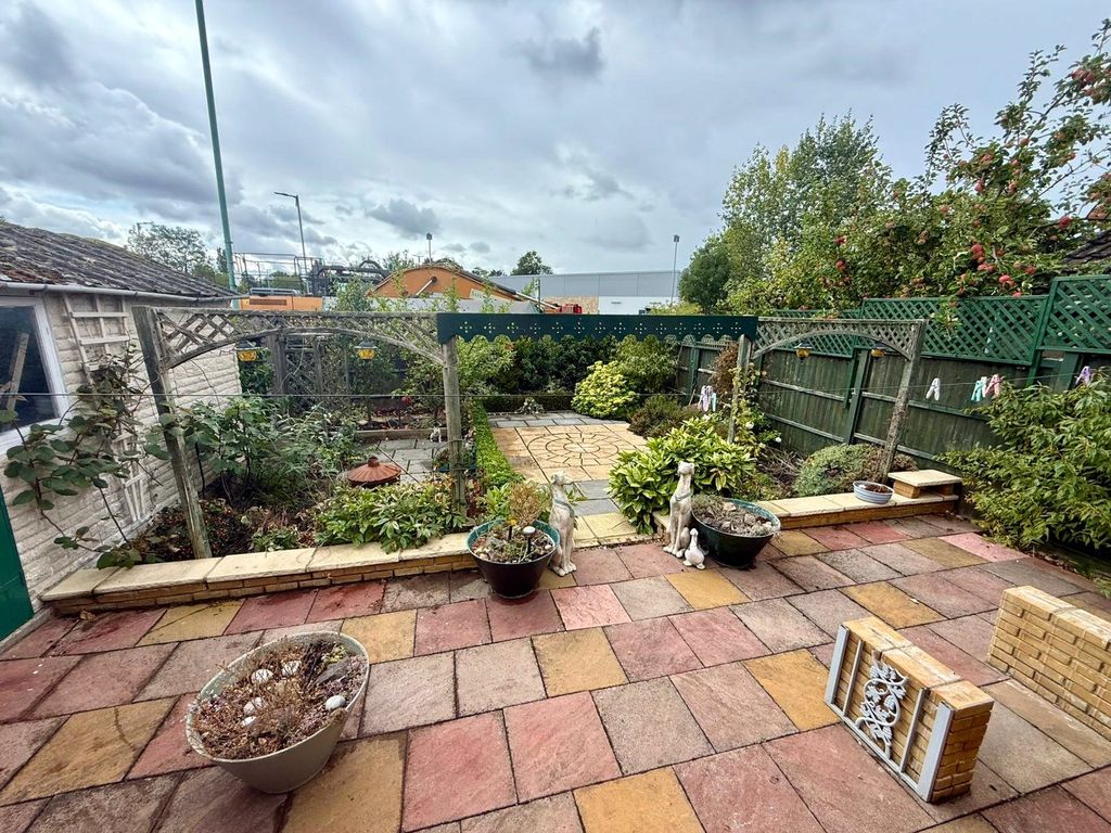 Property photo 2 of 13 Picture No. 01