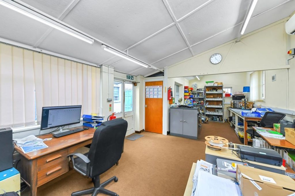 Property photo 2 of 13