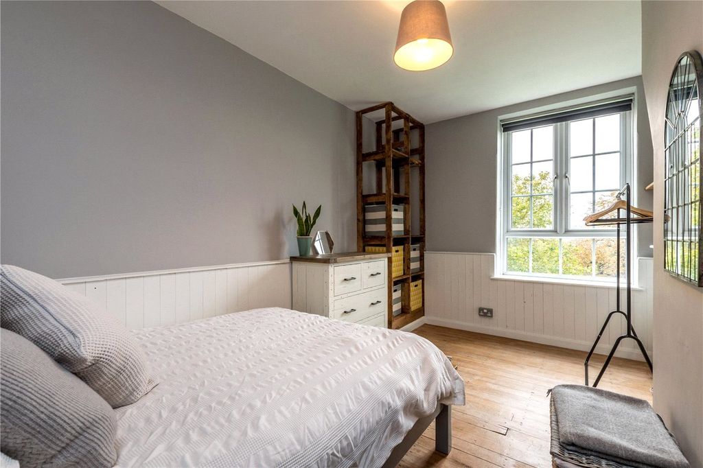 Property photo 1 of 9 Bedroom Part One