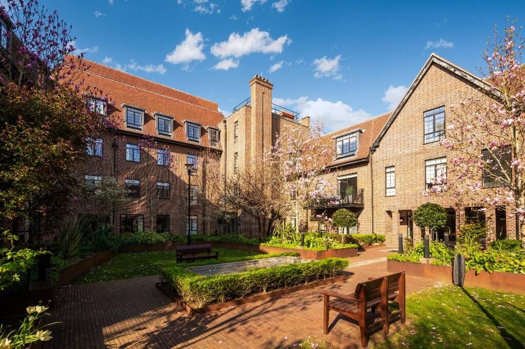 Property photo 2 of 8