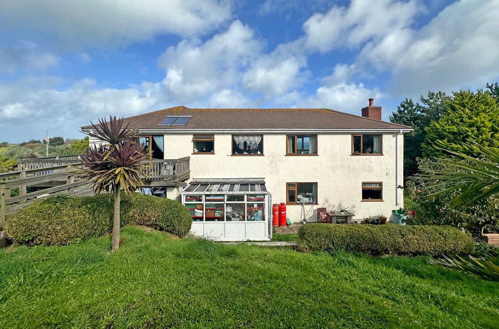 Property photo 1 of 27
