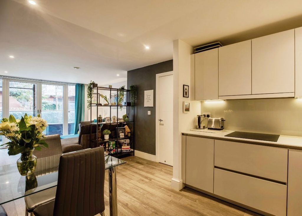 Property photo 3 of 9