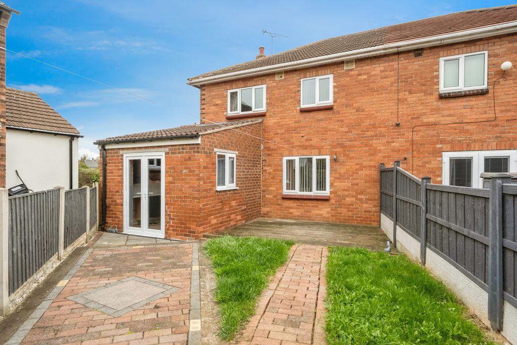 Property photo 2 of 18 Rear Garden