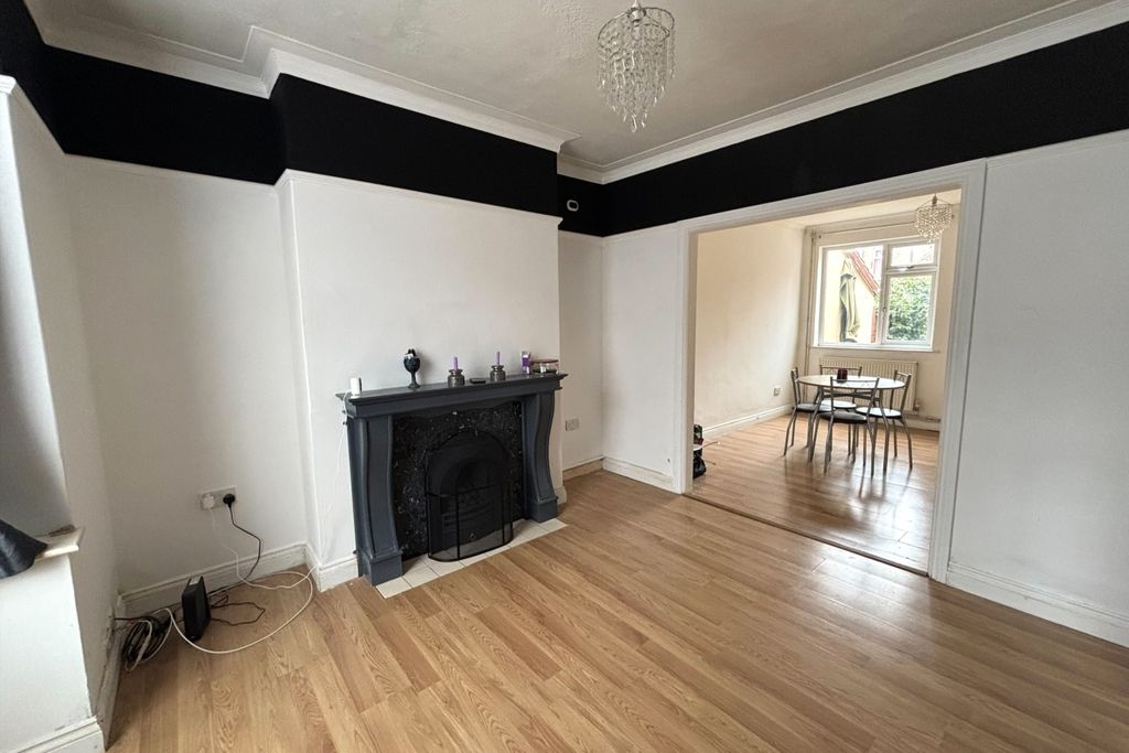 Property photo 2 of 13 59 Arthur Street 2