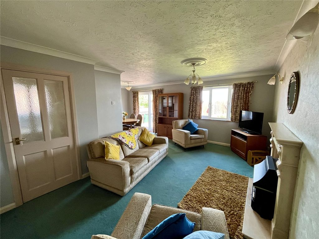 Property photo 2 of 21 Picture No. 30