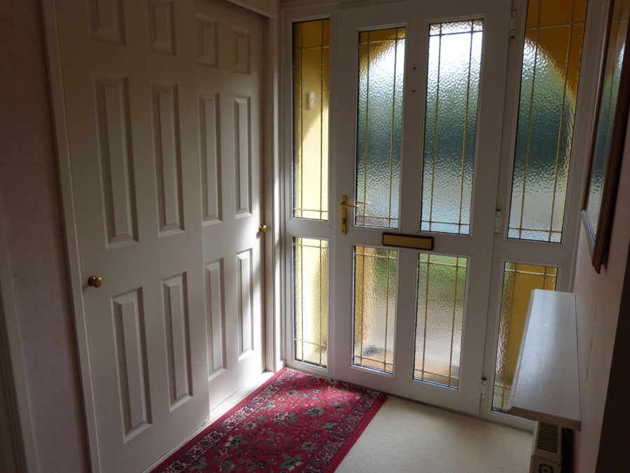 Property photo 2 of 23 Entrance Hall