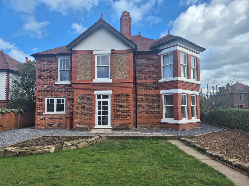 Property photo 1 of 12 Exterior