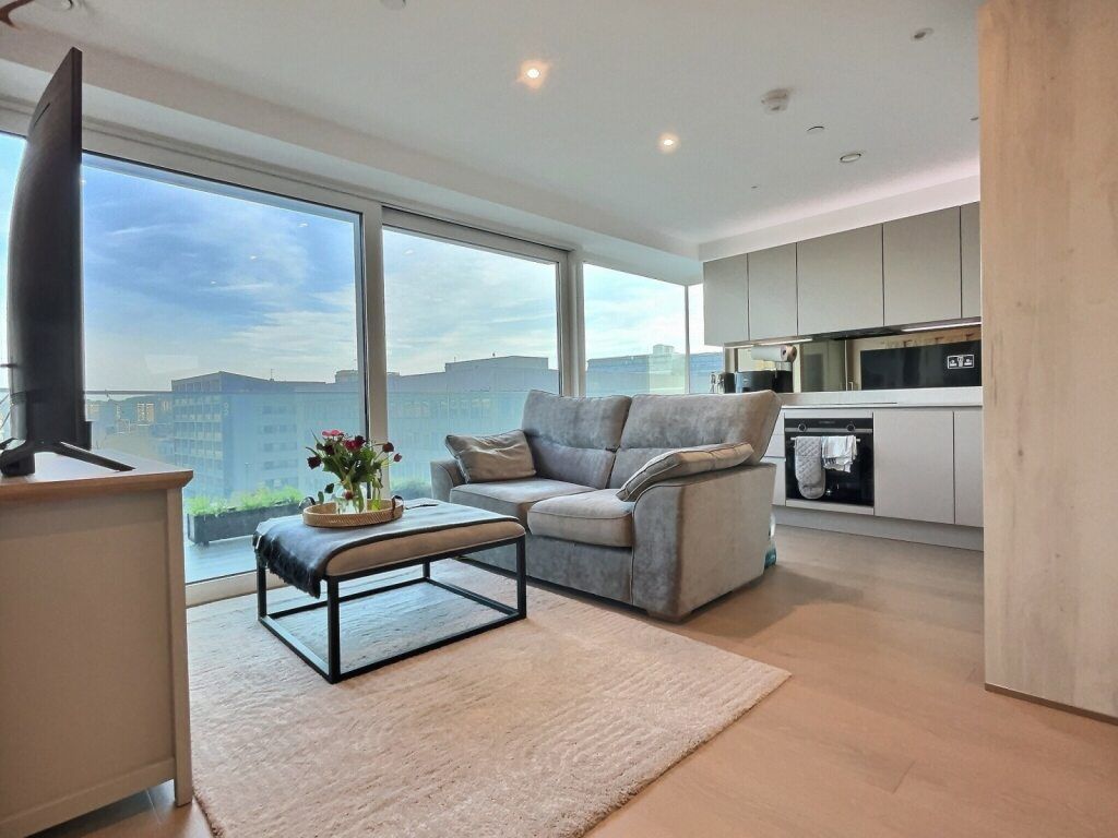Property photo 1 of 17 F461Bd58-366d-4A96-8072-2d0664Ebcd48