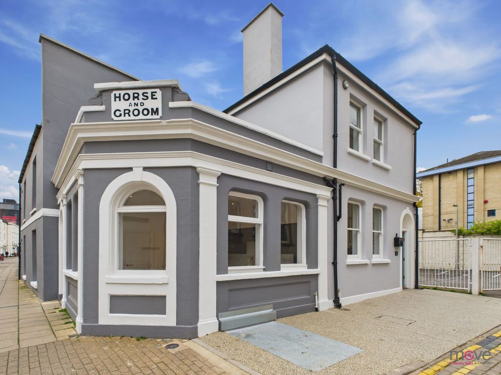 Property photo 1 of 20