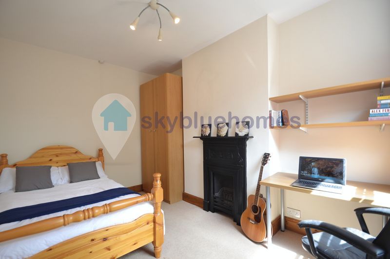 Property photo 3 of 6 Photo 6