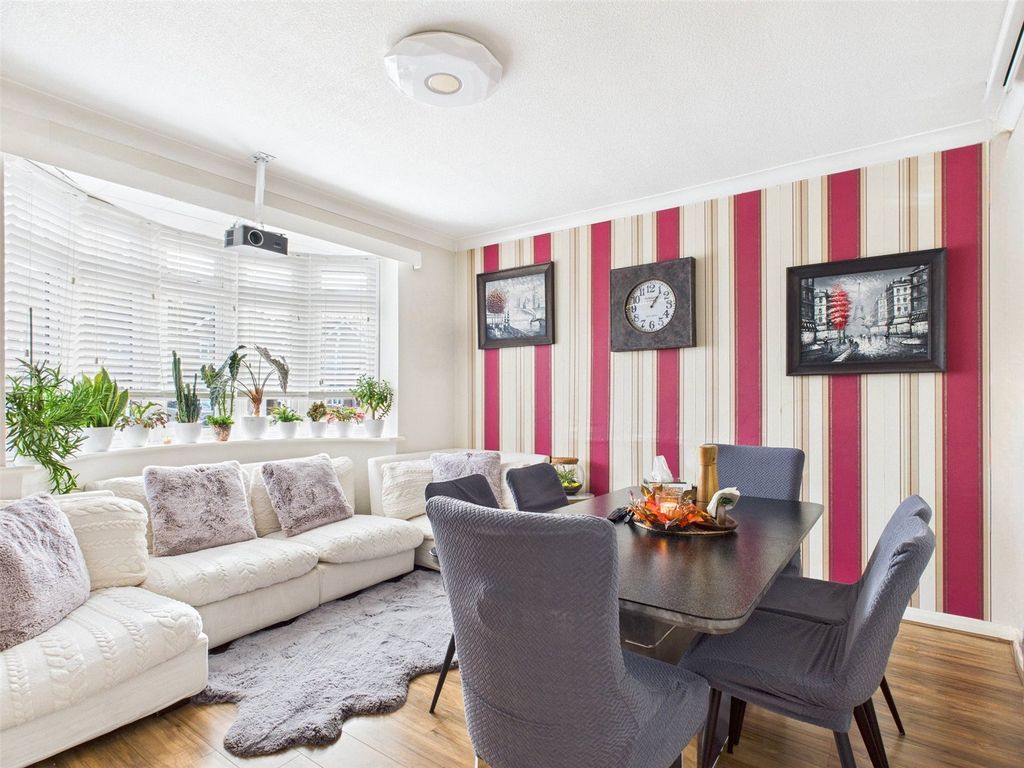 Property photo 3 of 13 Picture No. 02