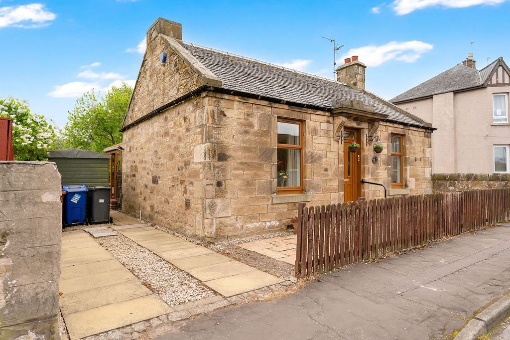 Property photo 1 of 16
