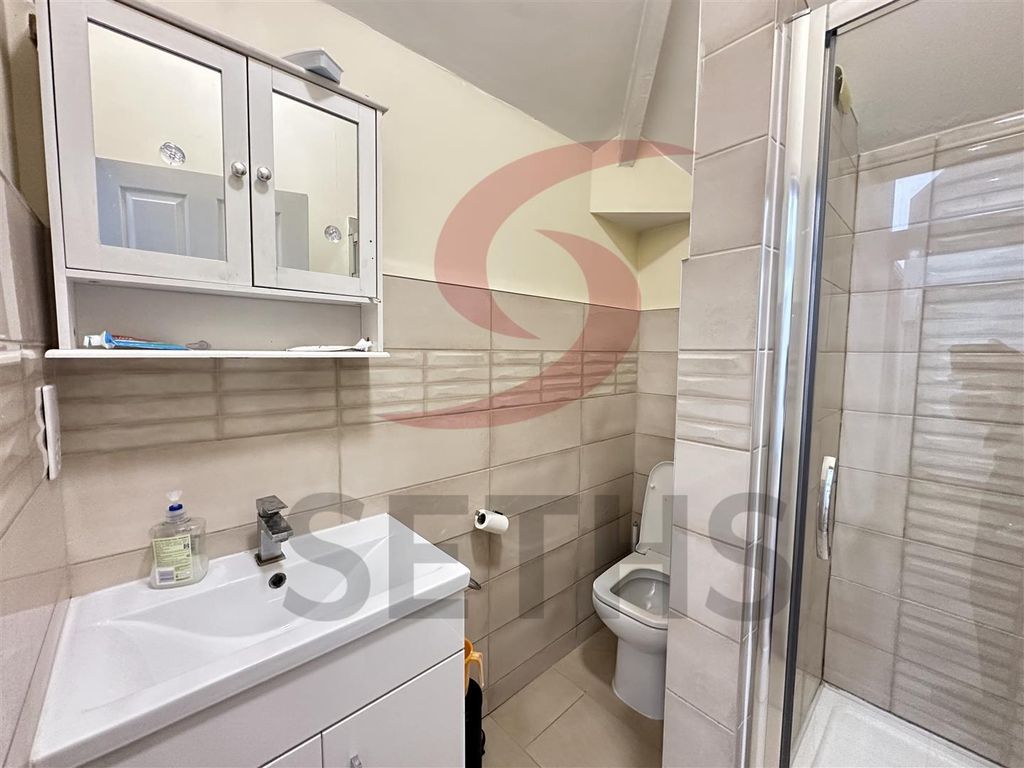 Property photo 2 of 7 Shower Room