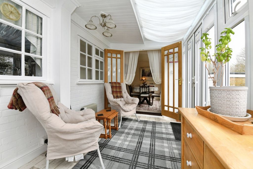 Property photo 2 of 18 Pbox-Img.Jpg