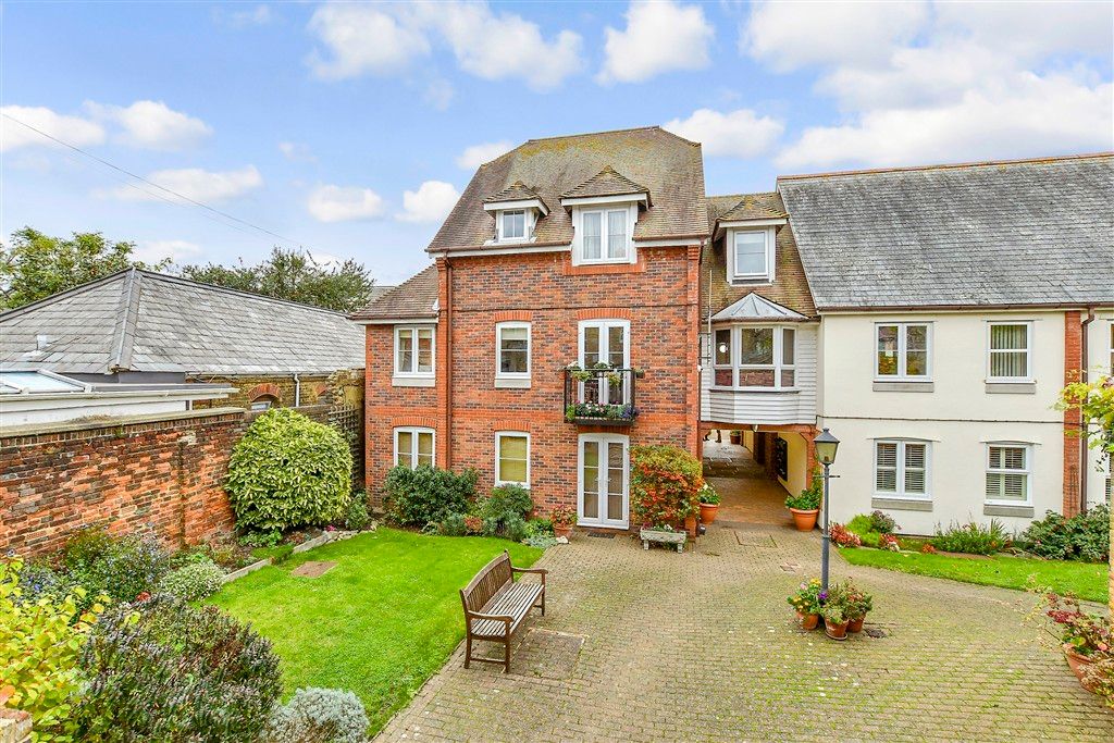 Property photo 2 of 8 External (Web)