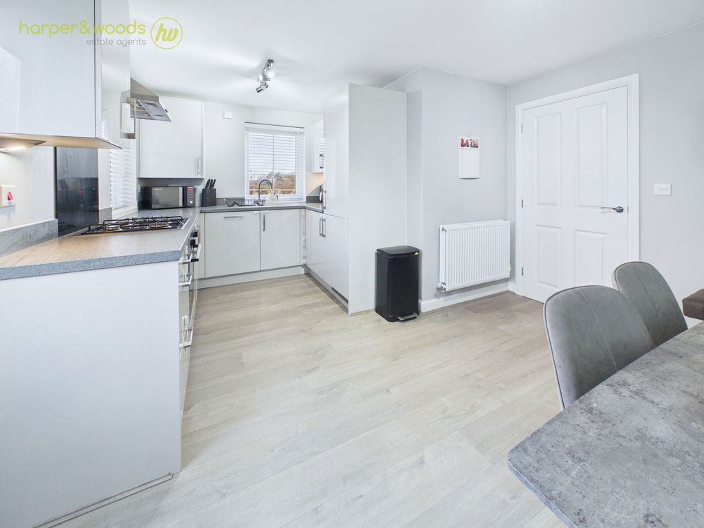 Property photo 2 of 41