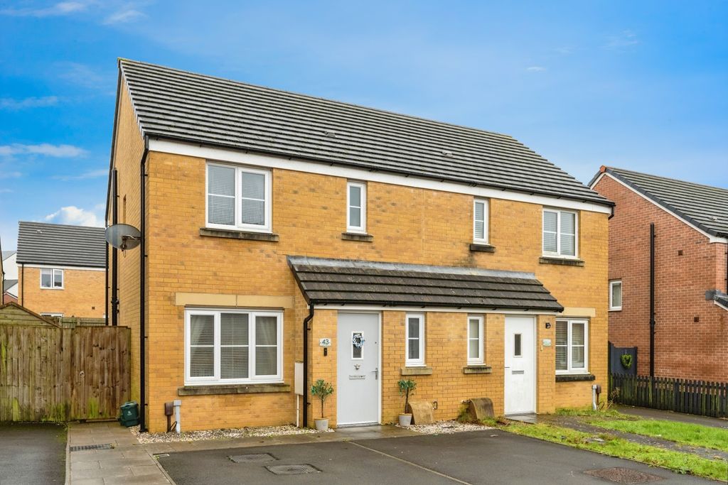 Property photo 1 of 20 Pbox-Img.Jpg