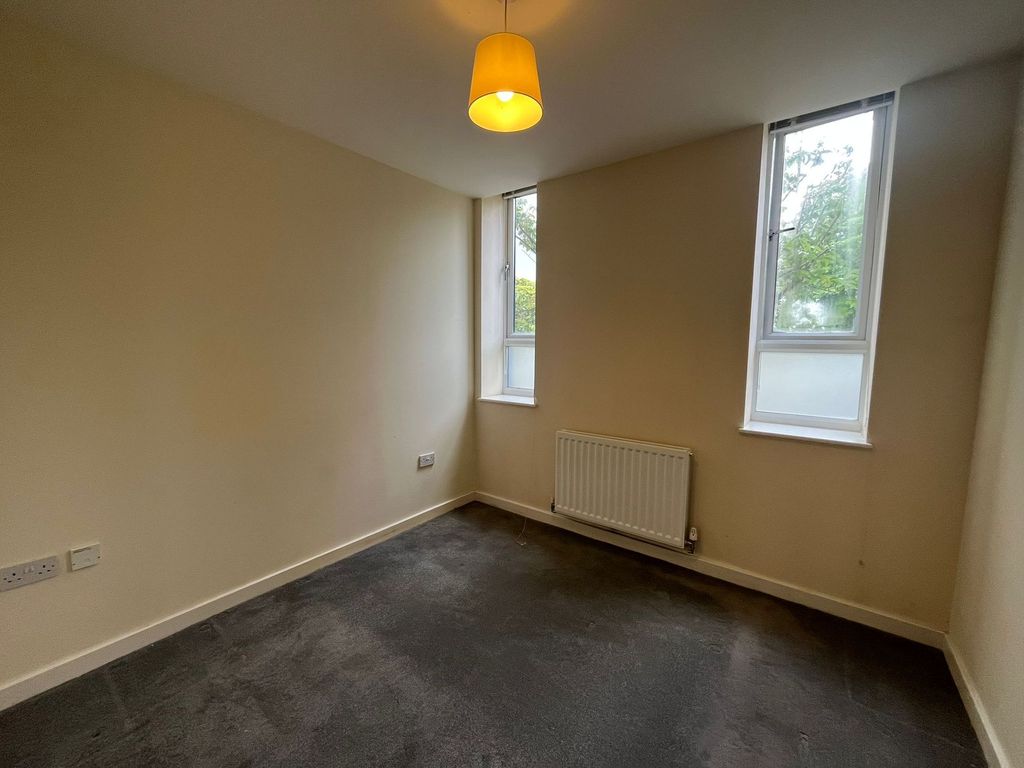 Property photo 2 of 5