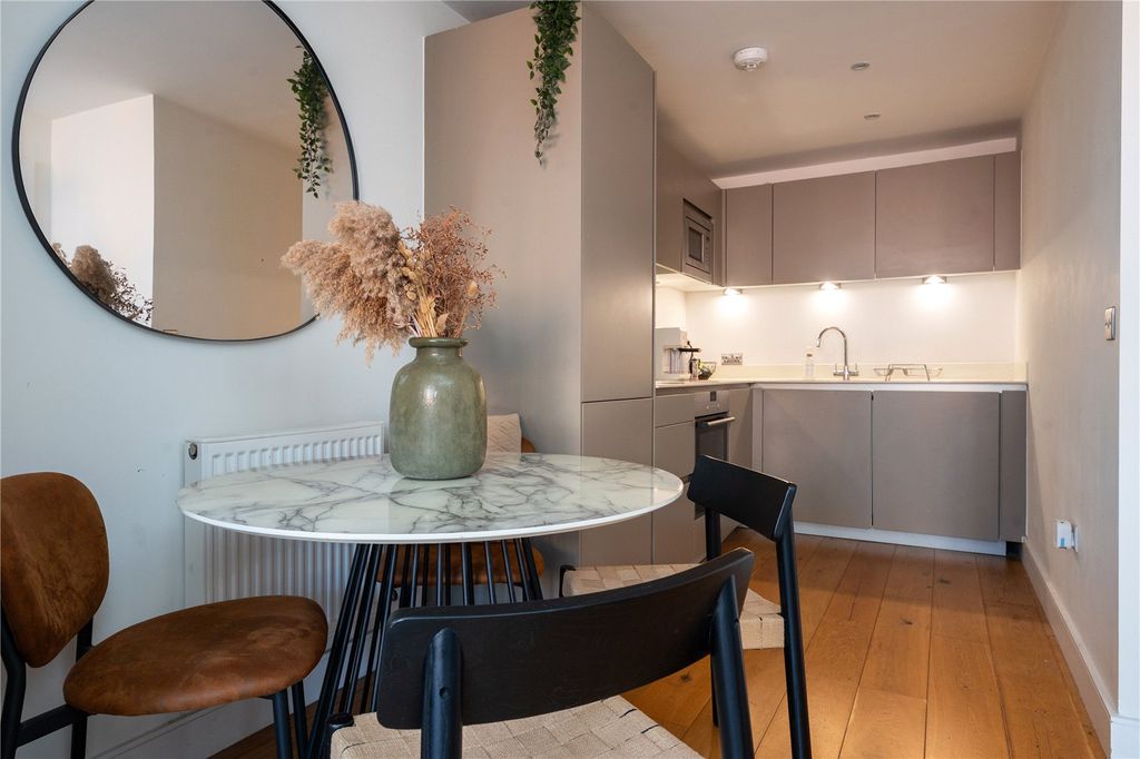 Property photo 3 of 18 Picture No. 09