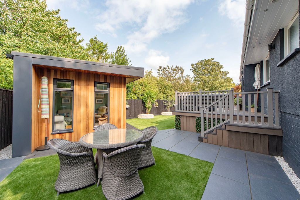 Property photo 2 of 42