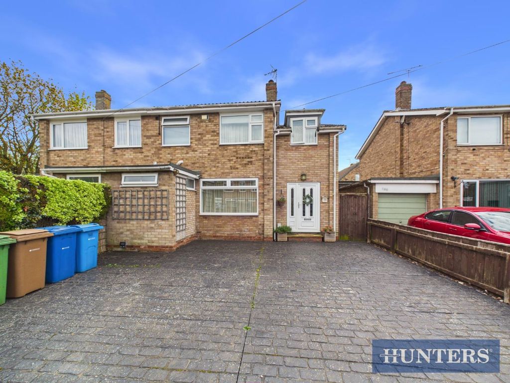 Property photo 1 of 20 Front