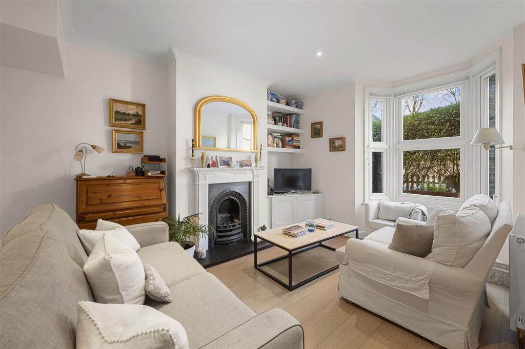 Property photo 3 of 18 5 Ridgway-7.Jpg