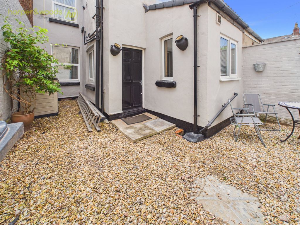 Property photo 3 of 34