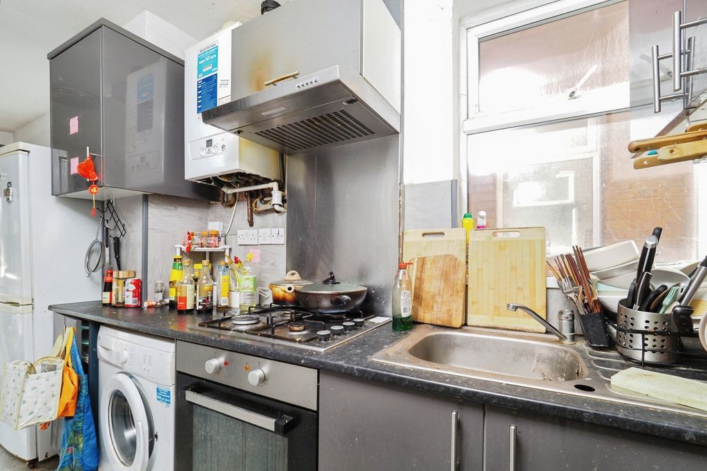 Property photo 2 of 16 Pbox-Img.Jpg