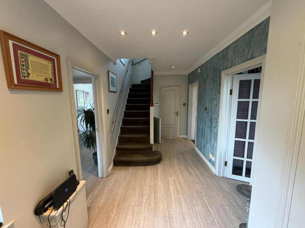 Property photo 3 of 31