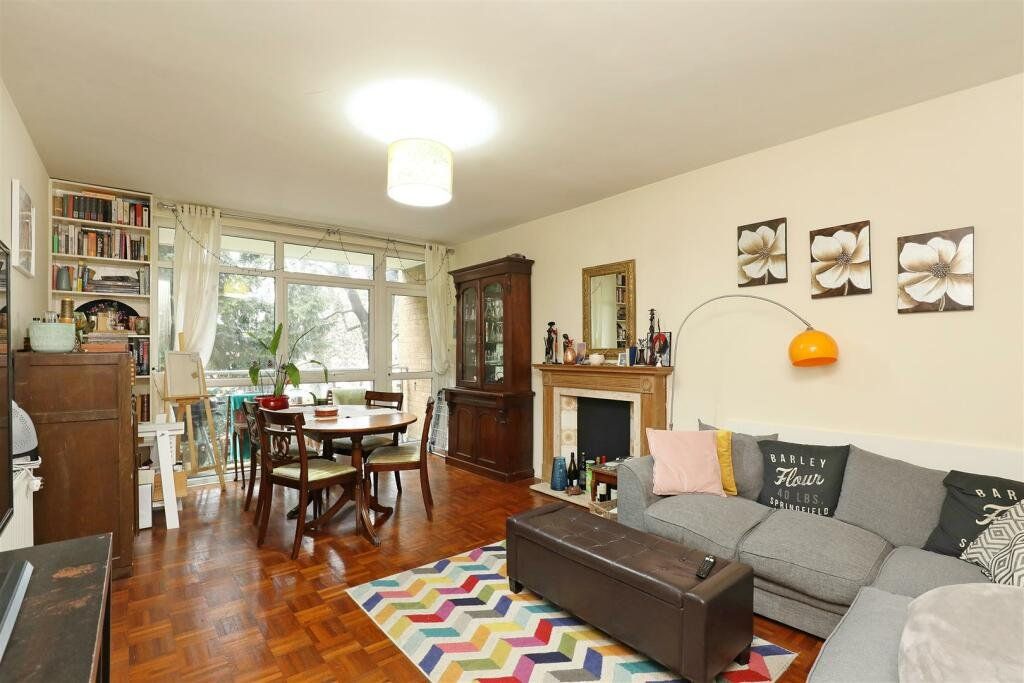 Property photo 2 of 8