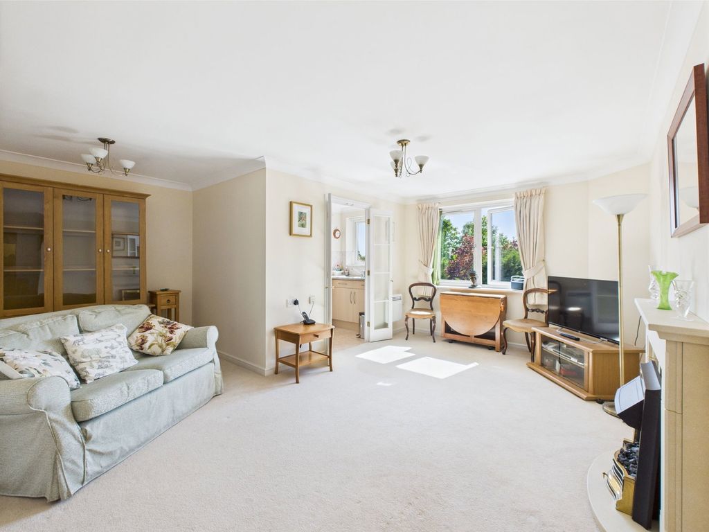 Property photo 2 of 11