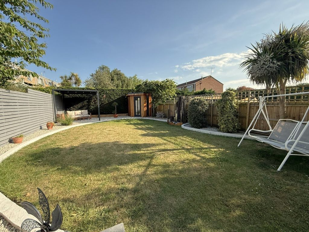 Property photo 3 of 46