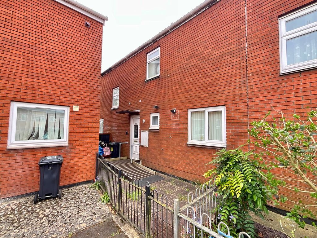 Property photo 3 of 16