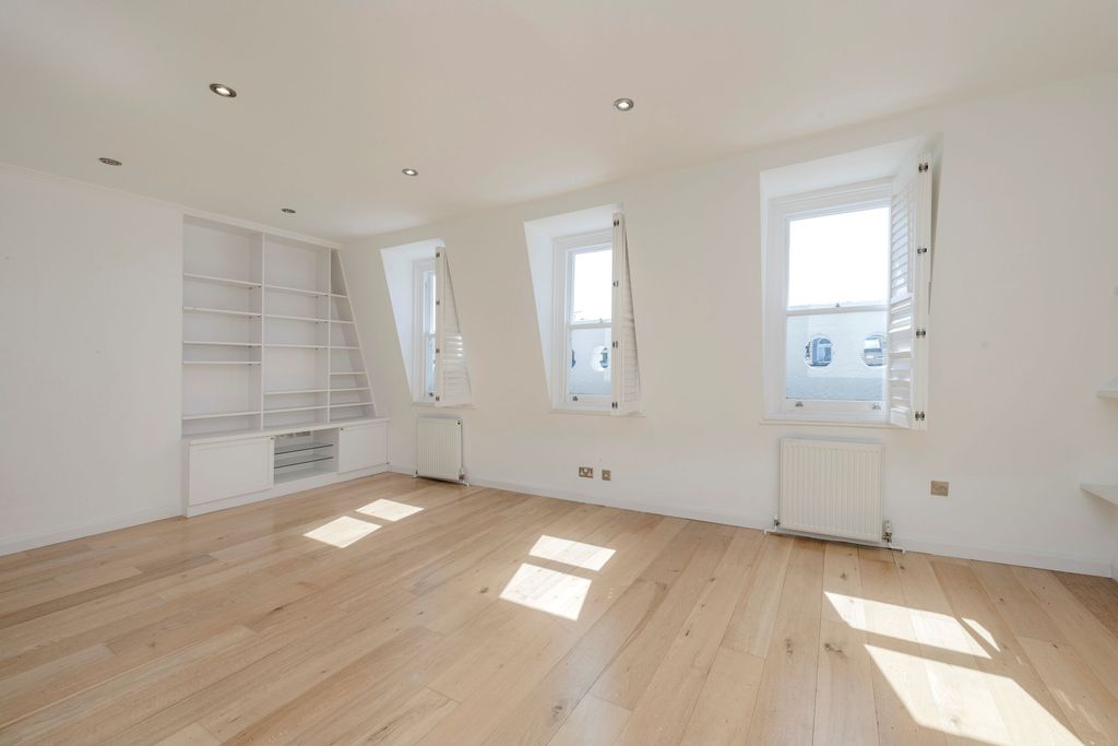 Property photo 1 of 9 5@108 Sinclair Rd-6141.Jpg