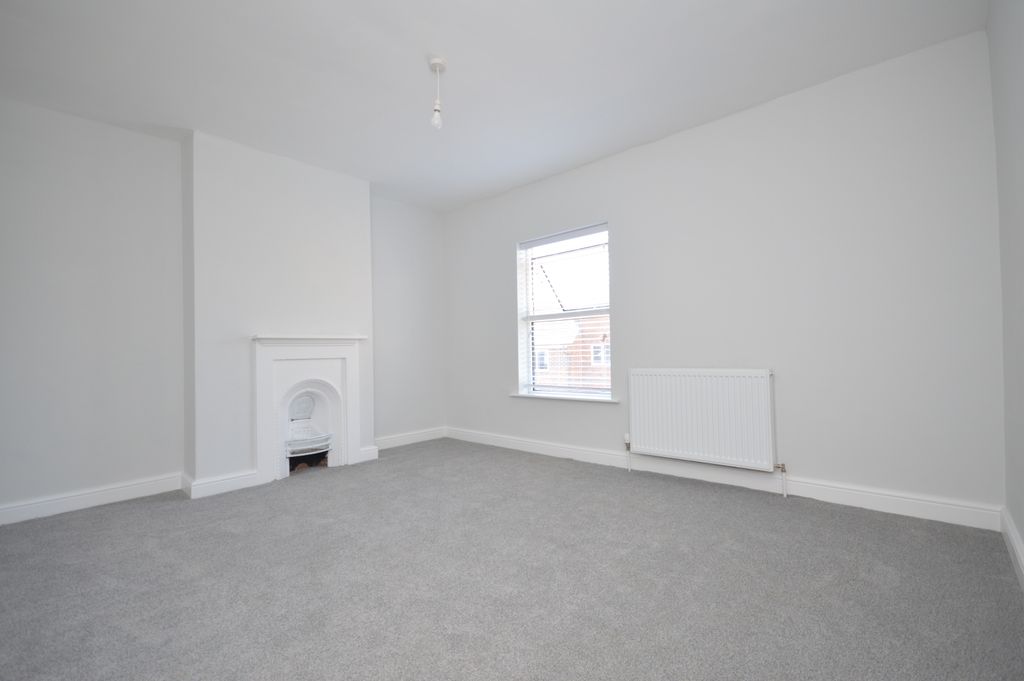 Property photo 3 of 7 Bedroom